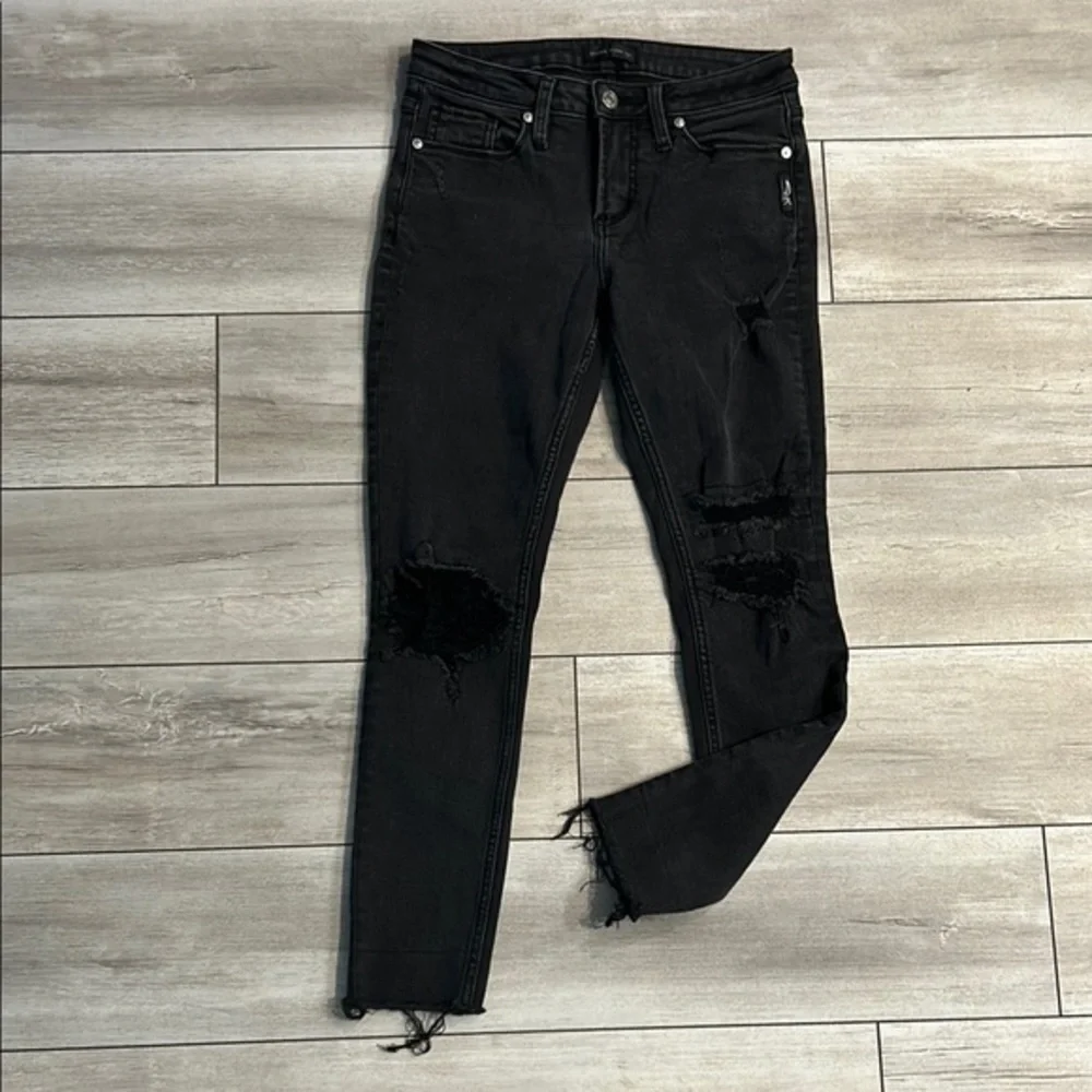 Silver Aiko Skinny jeans in black distressed size 26